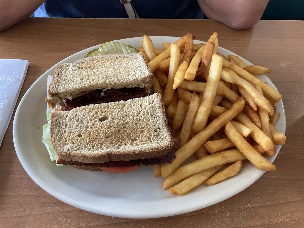 blt Sandwich with French Fries